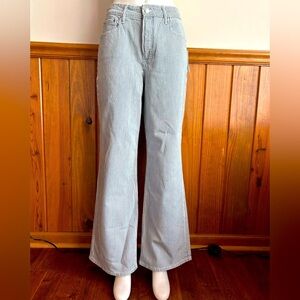 wide leg jeans, sz 8 denim, white with blue pin stripes, adorable, long, NEW